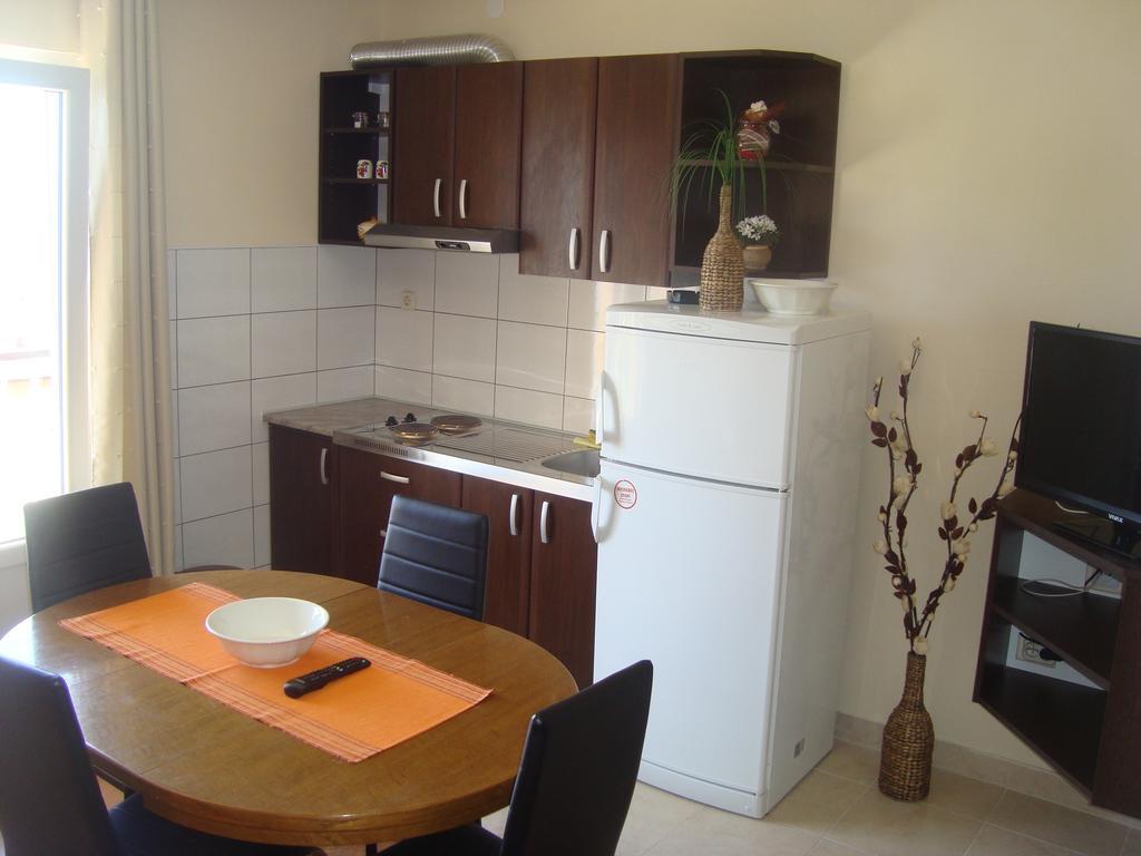 Apartments Roncevic #Joko# Gradac  Δωμάτιο φωτογραφία